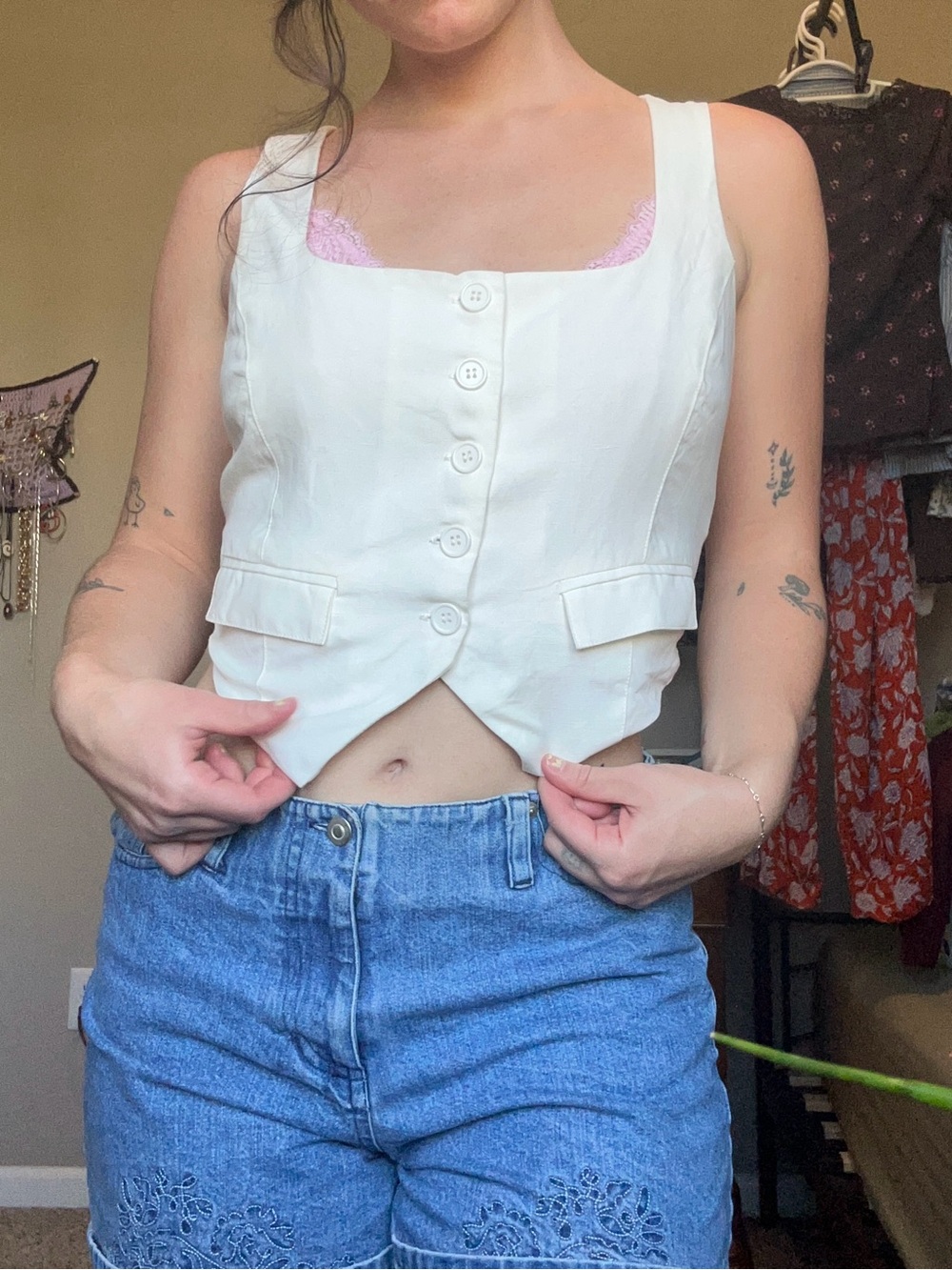 Cropped Square-Neck Button front, tie back Vest Top in Cream Whitre